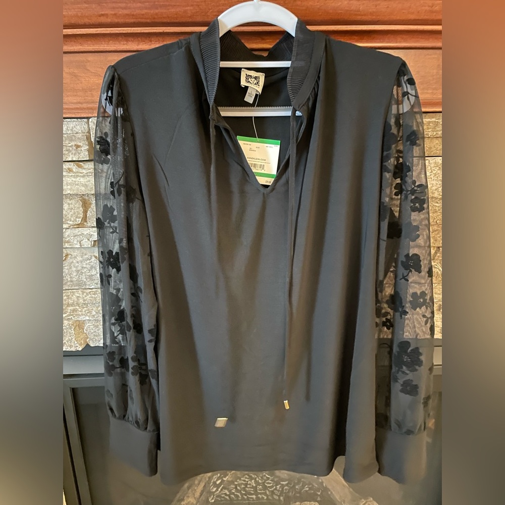 NWT ANNE KLEIN BLACK FLORAL MESH SLEEVE BLOUSE